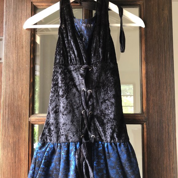 Midnight Vamp Costume Dress - Picture 5 of 15